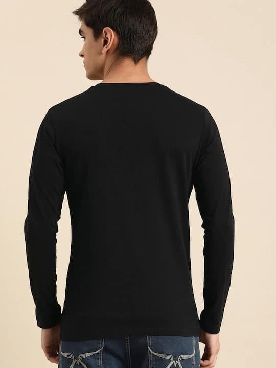 Black Men's t shirts under 300 